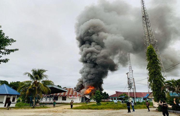 Kantor Disnaker Keerom Dibakar, Bupati Ridwan Serahkan ke Aparat Keamanan